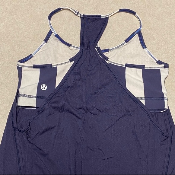 Lululemon Tank Top women’s Size 6 No Limits Tank Top Cadet Blue/Steep Stripe - Picture 4 of 10